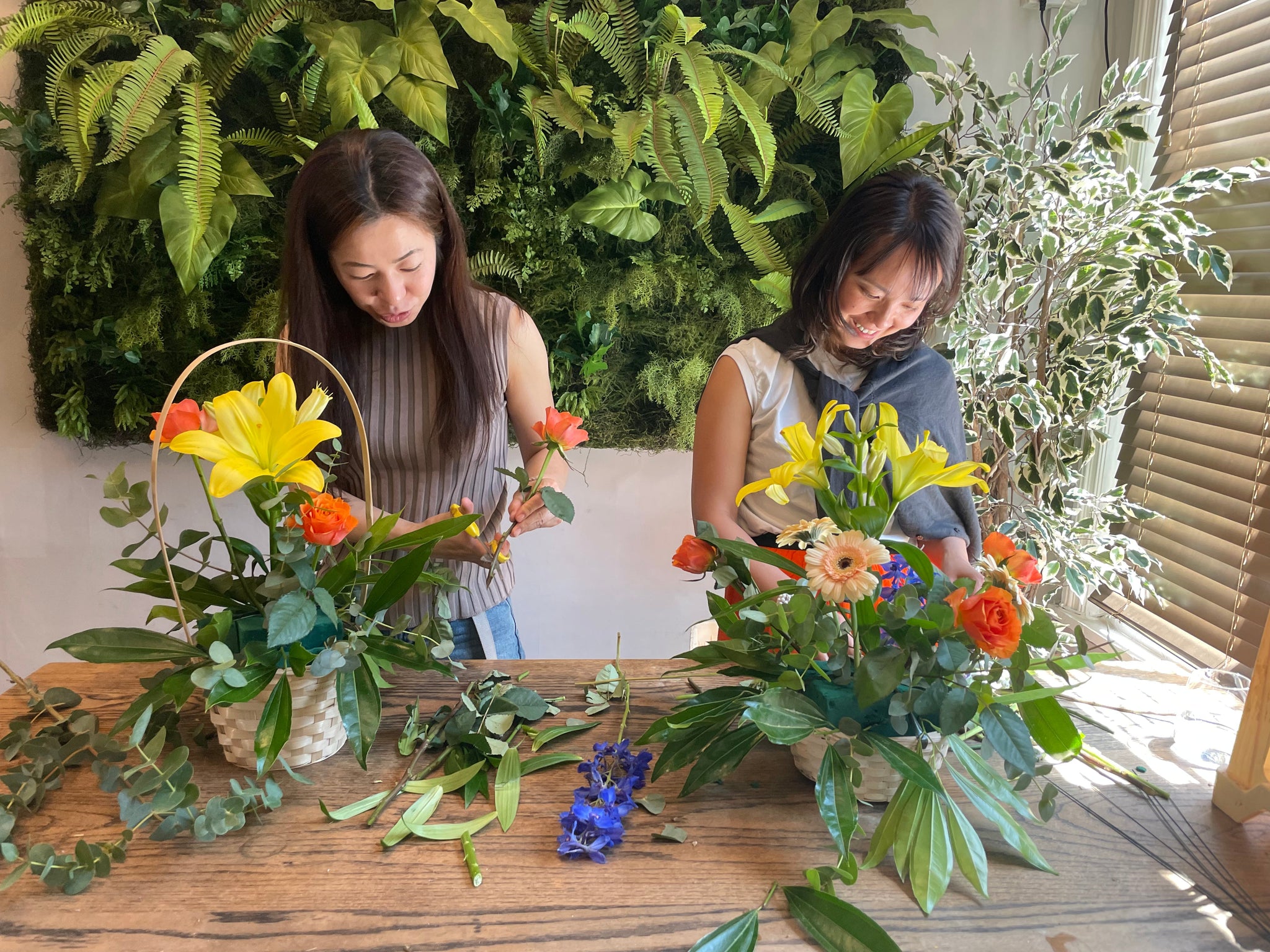 Fresh Flower Basket Arrangement Workshop – Sunday 28th April 2024, Starting @ 10:30am (£75 per person) 2 hours
