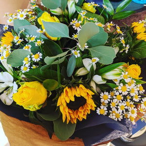 £35 Weekly Flower Bouquet delivered by The Cove
