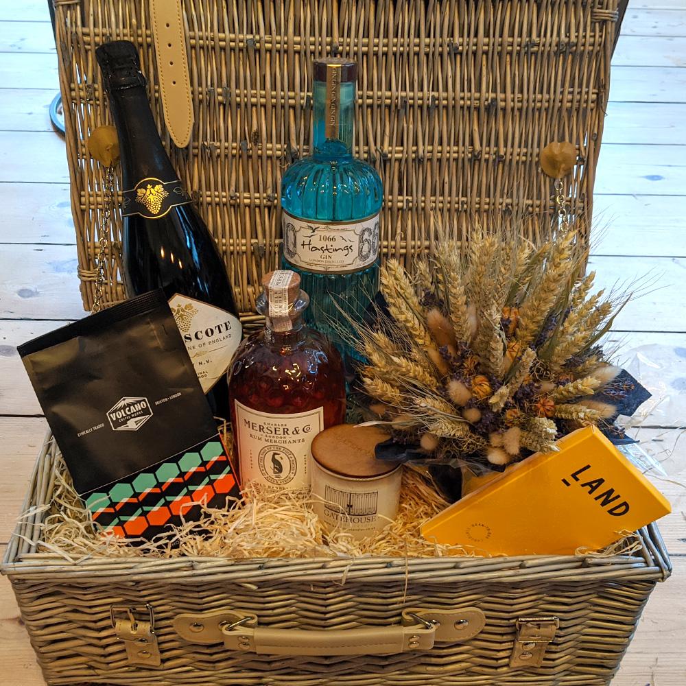 Bespoke Hastings 1066 Gin Collection Hamper - The Cove